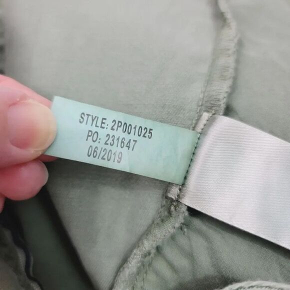 Vineyard Vines Utility Tie Belt Stretch Casual Pants in Sage Olive Size 8 - Picture 8 of 9